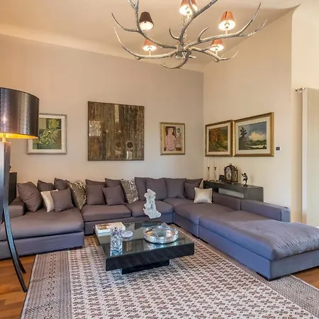 Sleeps 6 With Pool And Air Con Villa