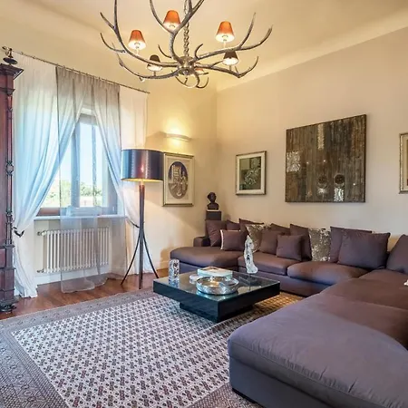 Sleeps 6 With Pool And Air Con Villa Bari