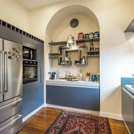 Sleeps 6 With Pool And Air Con